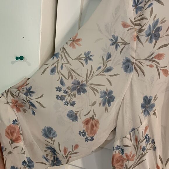 Torrid 1 cream color Lexie 3/4 sleeve chiffon Hi-low - Picture 6 of 12